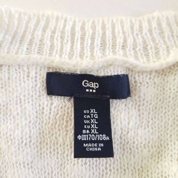 GAP Striped Lightweight Sweater | Size XL | Casual and Comfortable Style - Picture 3 of 10